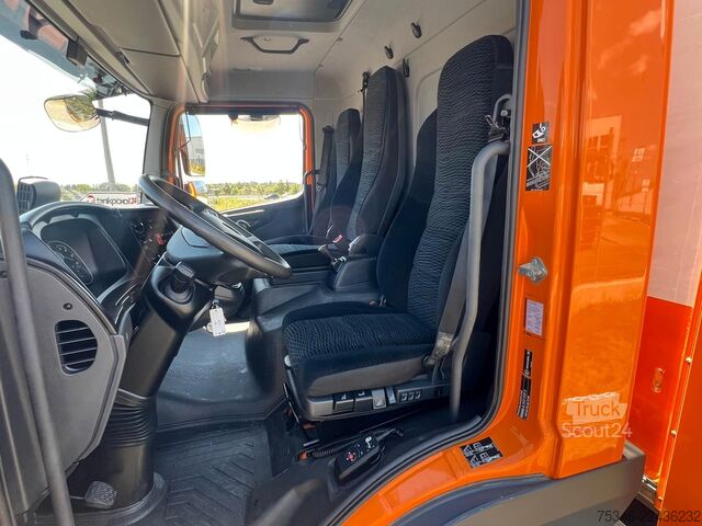 Персонализиран ван MERCEDES-BENZ Atego 821 L Pritsche6,10m/3 Sitze/Nur 70 tkm/Top