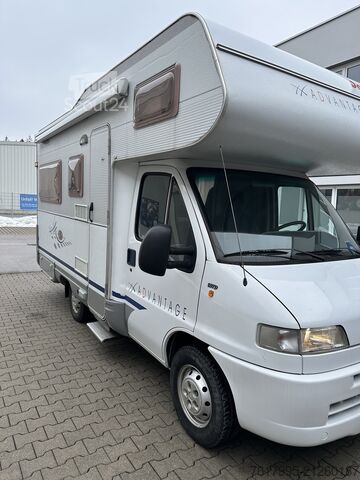 Avtodom z nadgradnjo (alkoven) Dethleffs Alkoven