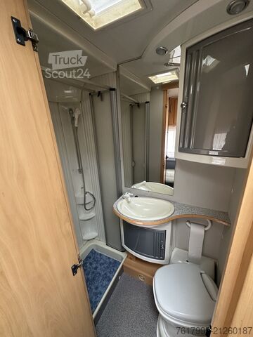 Avtodom z nadgradnjo (alkoven) Dethleffs Alkoven