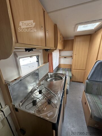 Avtodom z nadgradnjo (alkoven) Dethleffs Alkoven