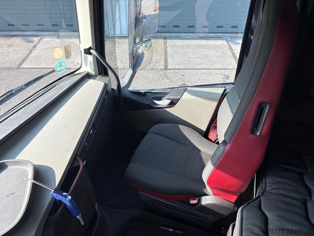 Standard-SZM Volvo FH Fh 500  I parc cool 6 x 2 70 % tyres,  vin ...