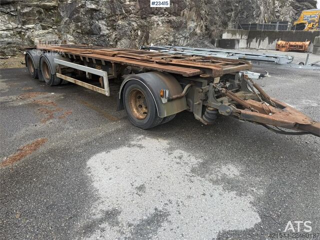 Portalarmsystem Kaupe 3 akslet hook trailer with tipper for sale as a re
