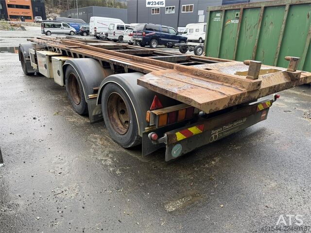 Portalarmsystem Kaupe 3 akslet hook trailer with tipper for sale as a re