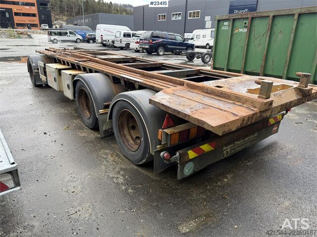 Portalarmsystem Kaupe 3 akslet hook trailer with tipper for sale as a re