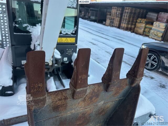 Mini excavator Bobcat E19 mini excavator w/ trailer, digging bucket, san