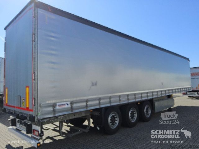 Avoin puoliperävaunu pressulla Schmitz Cargobull Curtainsider Standard Getränke