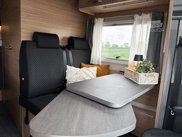 Halvintegrerad husbil Weinsberg Carasuite 650 MEG