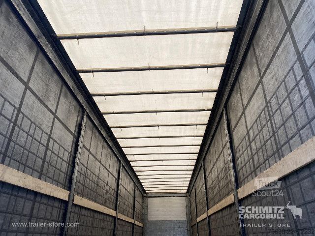 Semi-remorque bâchée Schmitz Cargobull Semitrailer Curtainsider Mega