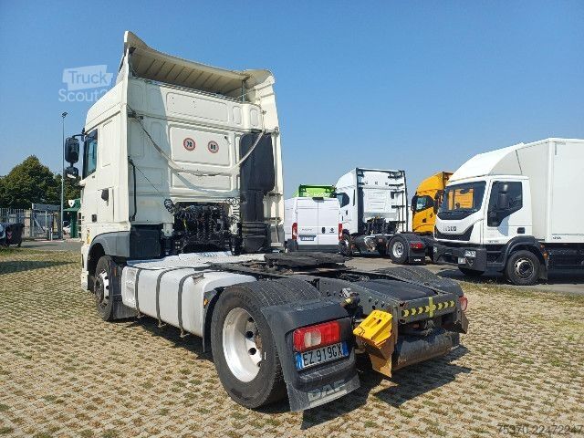 وحدة جرار قياسية DAF XF460