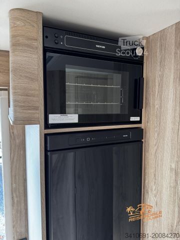 Halvintegrerad husbil EURAMOBIL Profila T 726 EF Comfort 3xMondial Backofen RFK