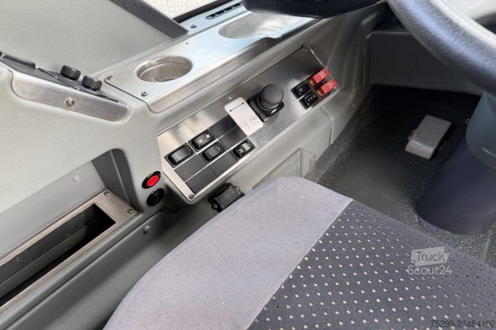 Gospodarsko vozilo Mercedes-Benz O 530 Linienbus