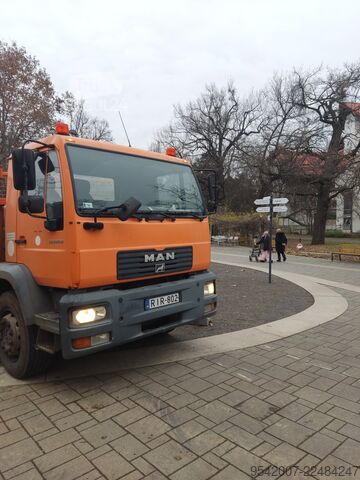 Billenő teherautó MAN M 2000 L