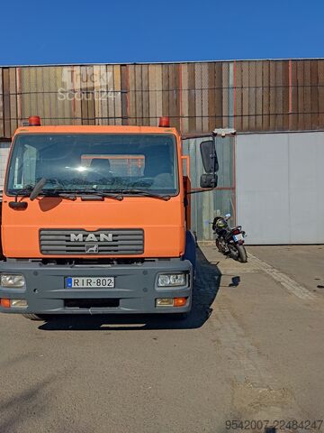 Billenő teherautó MAN M 2000 L
