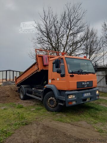Billenő teherautó MAN M 2000 L