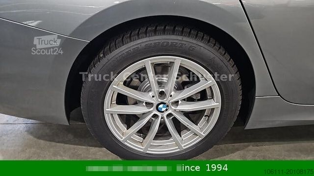 Μίνι λεωφορείο BMW 320 d xDrive Navigation PDC