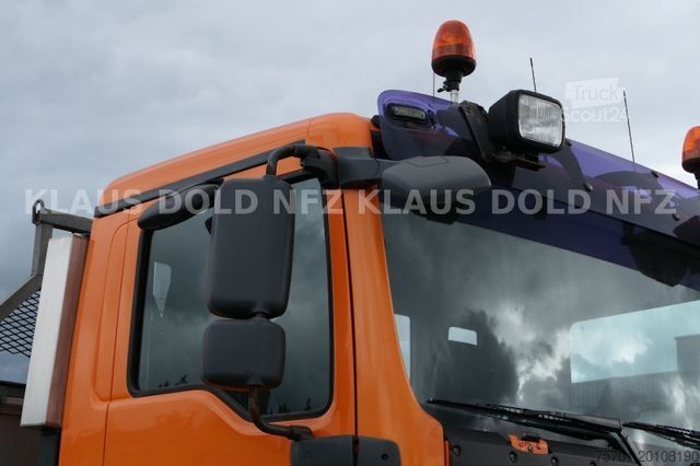 Gru montata su autocarro MAN TGM 13.240 Zweiseitenkipper Kran 4x4 Kamera