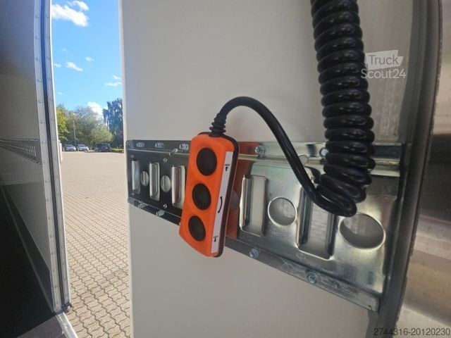 Box truck MAN TGL 8.220