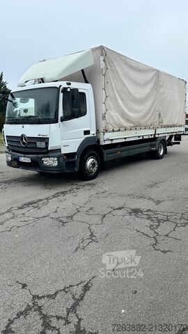 Ciężarówka z platformą i plandeką (firanka) Mercedes-Benz Atego 1224 Plane Curtain T Atego Hebebühne mit Fernbedinung