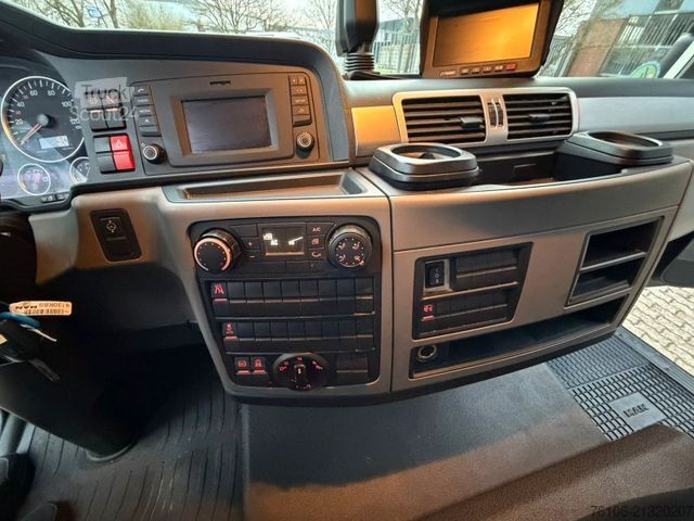 Furgoneta caja MAN TGL 8.190  Isolier Koffer mit Ladebordwand