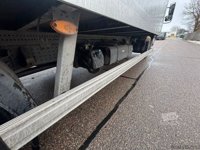 Transporter mit Koffer FUSO Canter 7C18 Koffer mit Ladebordwand *Klima*