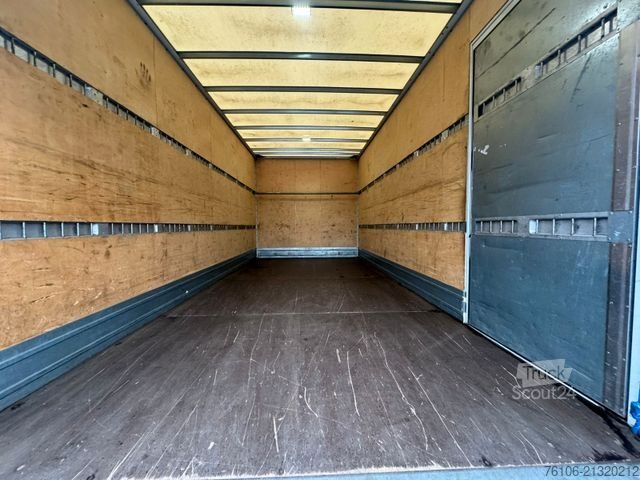 Transporter mit Koffer FUSO Canter 7C18 Koffer mit Ladebordwand *Klima*