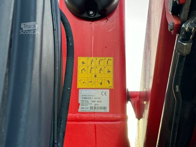 Grua montada em camião IVECO Trakker AD 260 Fassi F135a