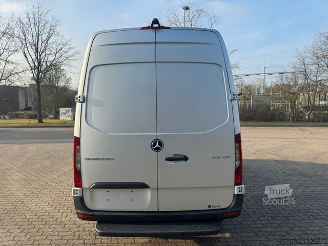 Koelwagen met geïsoleerde laadbak MERCEDES-BENZ Sprinter III 519 CDI Tiefkühlkasten  Thermoking