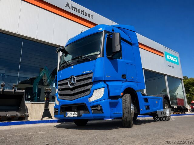 Tractor estándar Mercedes-Benz Actros 1843