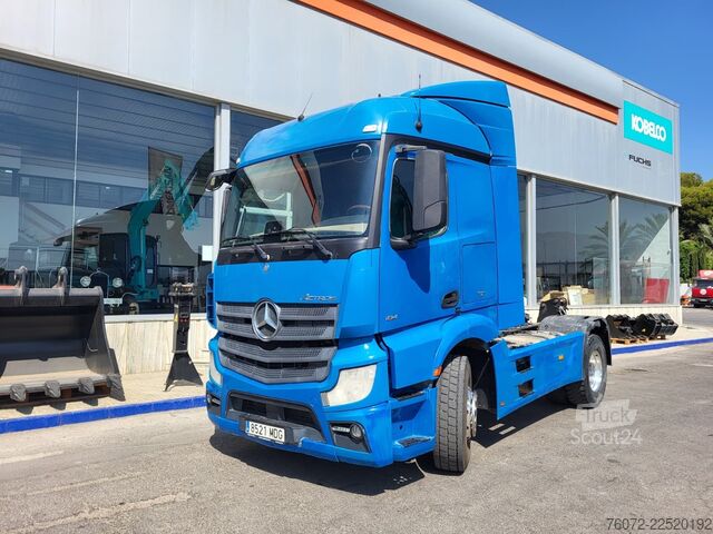 Tractor estándar Mercedes-Benz Actros 1843