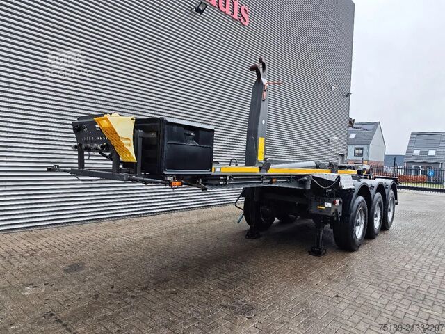 Krampe SHL 30 VDL S-30-6800 hákový nakladač s rádiovým diaľkovým ovládaním! Krampe SHL 30 VDL S-30-6800 Hooklift Radio Remote!