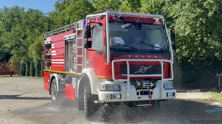 Automezzo antincendio Volvo FL