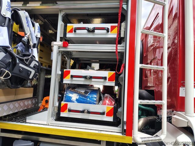 Automezzo antincendio Volvo FL