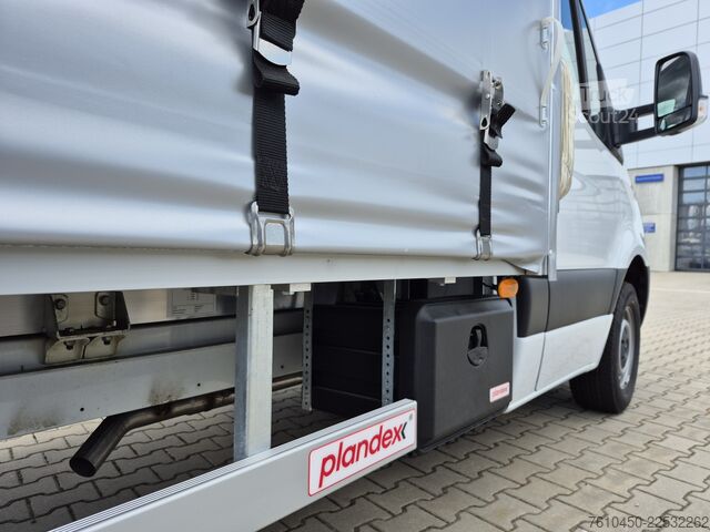 Transporter mit Pritsche & Plane Mercedes-Benz Sprinter 317 Pritsche+Plane mit Tueren