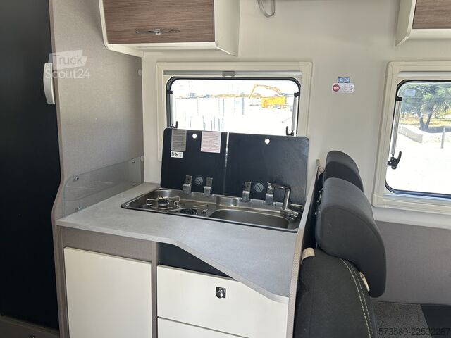 Puoliksi integroitu matkailuauto Etrusco T6.9SB | Fiat Ducato 2.2 Mjet 140 PS | Automatik
