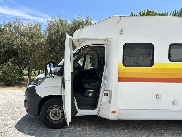 Puoliksi integroitu matkailuauto Etrusco T6.9SB | Fiat Ducato 2.2 Mjet 140 PS | Automatik
