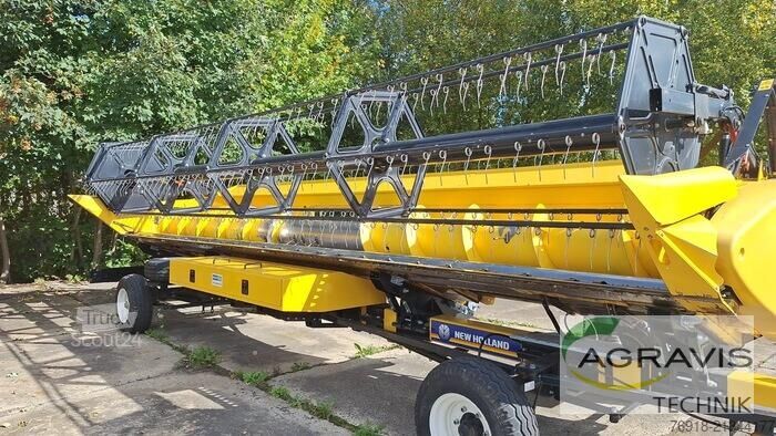 Комбайн New Holland CX 6.90
