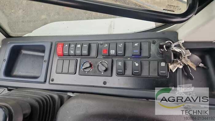 Φορτωτής αυλής Claas TORION 537 SINUS