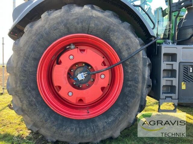 Tractor Fendt 828 VARIO S4
