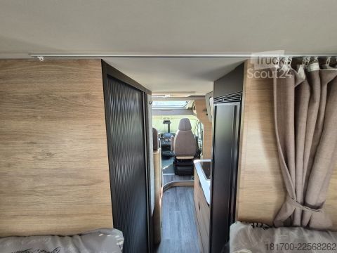 Полуинтегриран кемпер Weinsberg CaraCompact 600 MEG Edition PEPPER TraumMobil 2027*Automatik