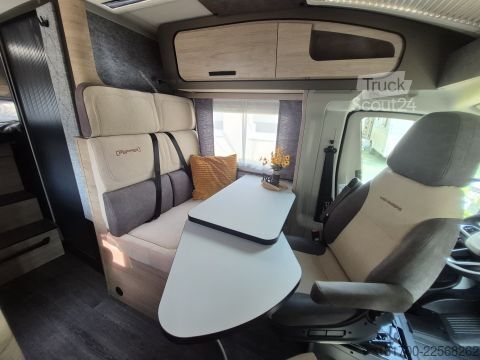 Полуинтегриран кемпер Weinsberg CaraCompact 600 MEG Edition PEPPER TraumMobil 2027*Automatik