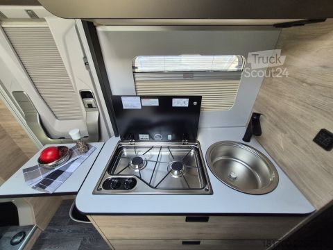 Полуинтегриран кемпер Weinsberg CaraCompact 600 MEG Edition PEPPER TraumMobil 2027*Automatik