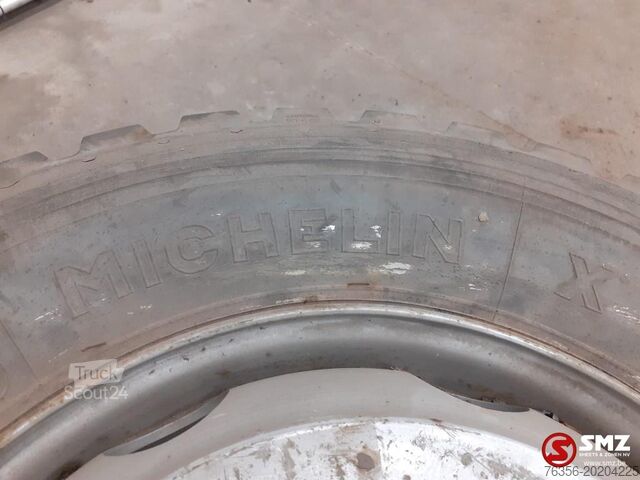 Padangos Michelin Occ vrachtwagenband Michelin 265/70R19.5