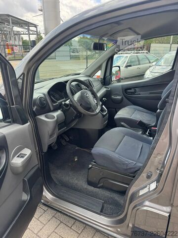 Nissan NV200 Nissan NV200