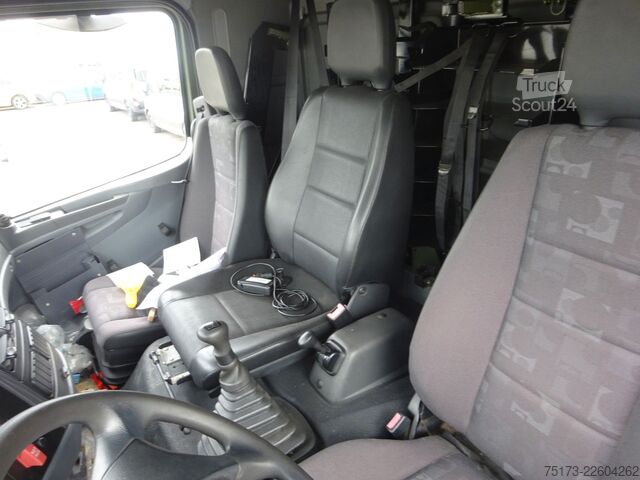 Camion cu platformă și prelată MERCEDES-BENZ AXOR-R 1829 A Bm 950.562 Pritsche/Plane