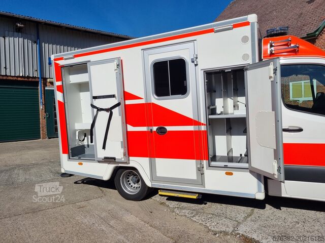 Ambulance Mercedes-Benz Sprinter Rettungswagen Krankenwagen