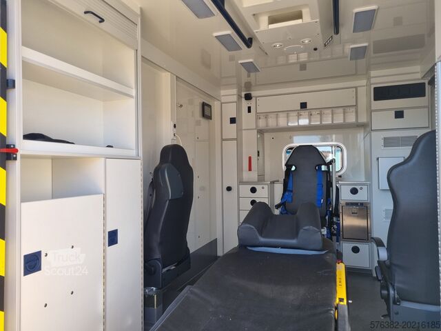 Ambulance Mercedes-Benz Sprinter Rettungswagen Krankenwagen