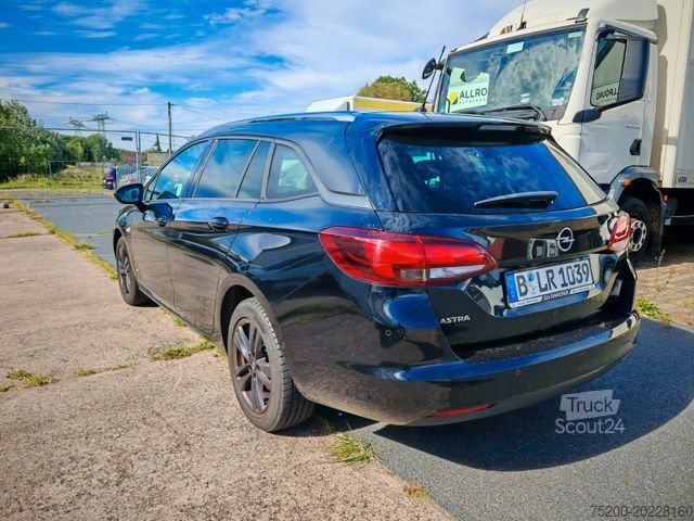 Minibuss OPEL Astra 1.4 Turbo Sports Tourer/LED/Kamera/Klima