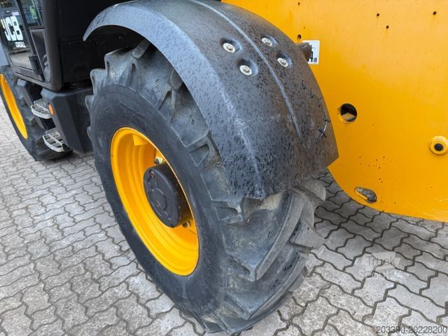 Teleszkópos rakodó JCB 535-125 / 2016 BJ / 3.571 H / 12.5 Meter