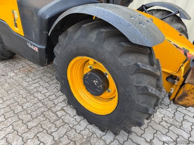Teleszkópos rakodó JCB 535-125 / 2016 BJ / 3.571 H / 12.5 Meter