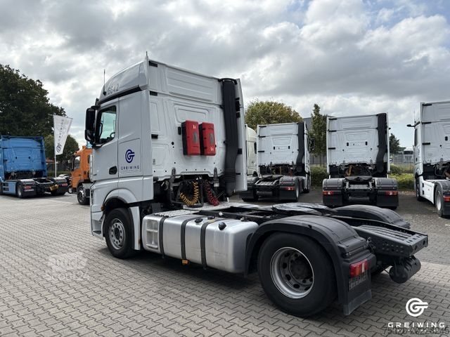 Veszélyes anyagokat szállító teherautó MERCEDES-BENZ 1845 LS 4x2, Bigspace, PTO, ADR, Retarder